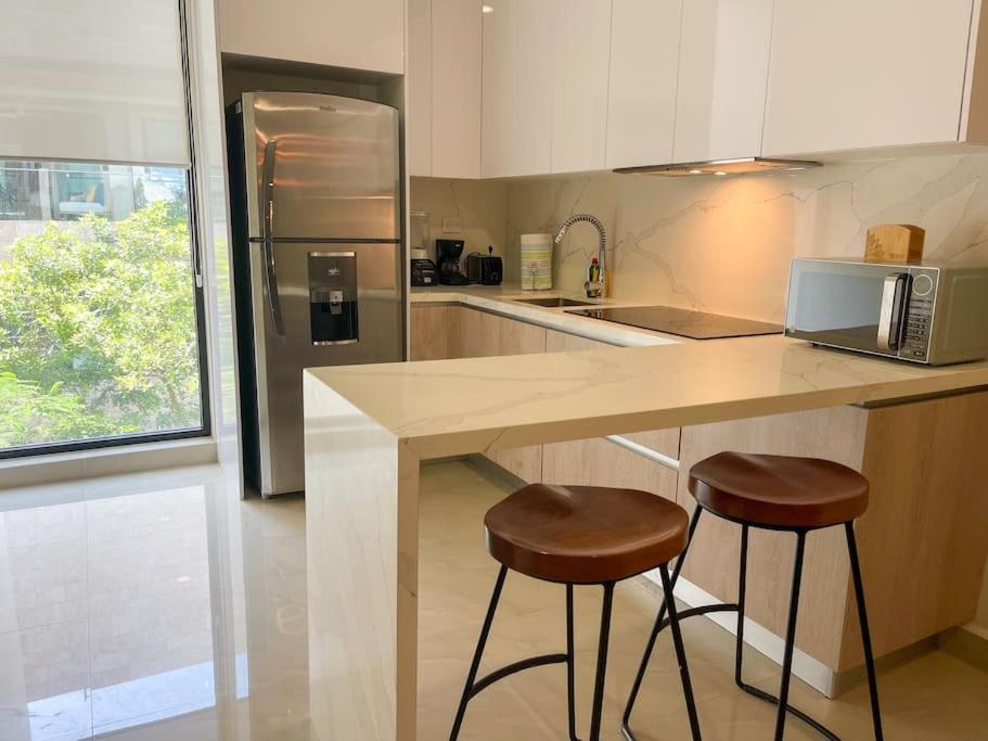 Apartamento 2br Beautiful Located At Playas Heart!- F1