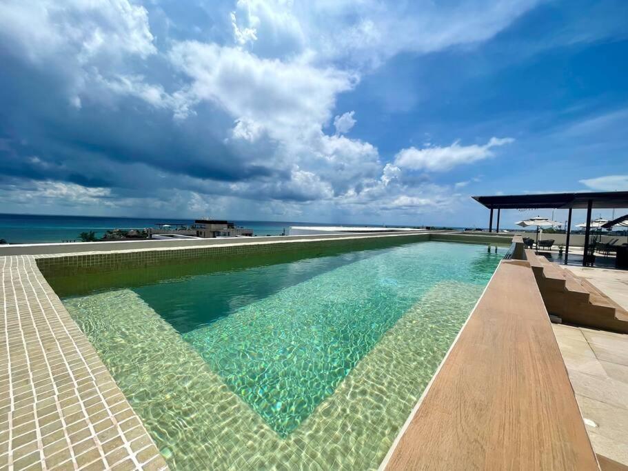 2br Beautiful Located At Playas Heart!- F1